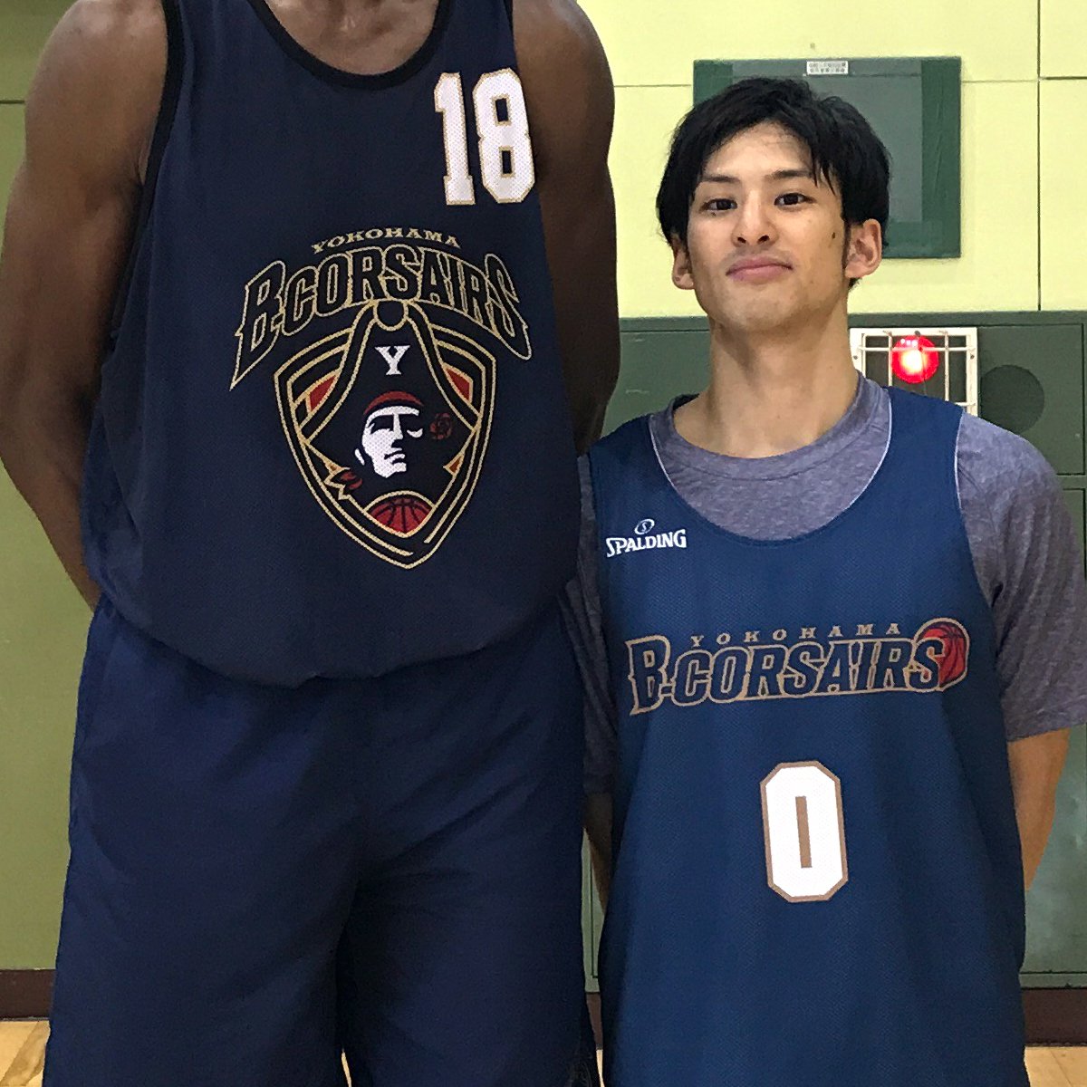 横浜ビー コルセアーズ Na Twitteri 昨シーズン爆発的急成長を見せた海賊切り込み隊長 細谷将司 持ち前のクイックネスで敵を切り裂くドライブと 女性のハートさえも射抜く３pシュートに注目 明日もマーシーの雄叫びに期待せよ なお 隣りにいるのは ハシーム