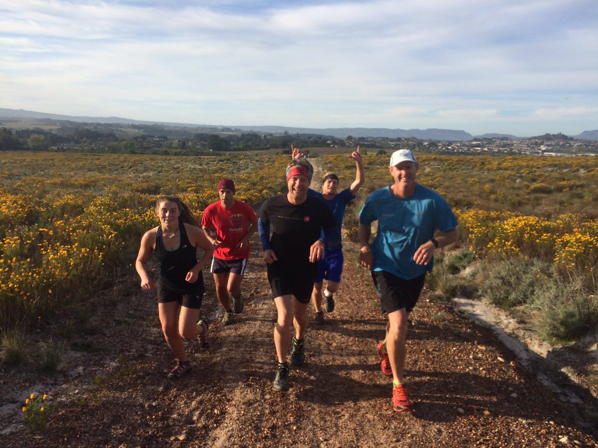 RunCapeTown's tweet photo. Lekka start to the day with a #trailrun @TrailsEndZA #SAadventuresummit #KeepItReal @DirtyBootsGuide @TrailsEndZA @CapeTownLately @runtagit https://t.co/0XgqpFFkhS