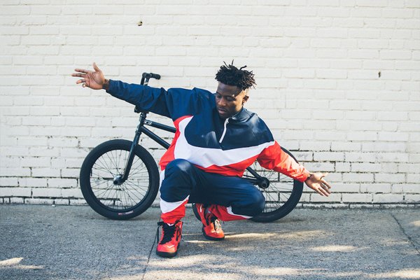 versheid's tweet image. Kith en Nike brengen ‘Take Flight’ capsule collection uit — versheid.com/2017/09/kith-e…