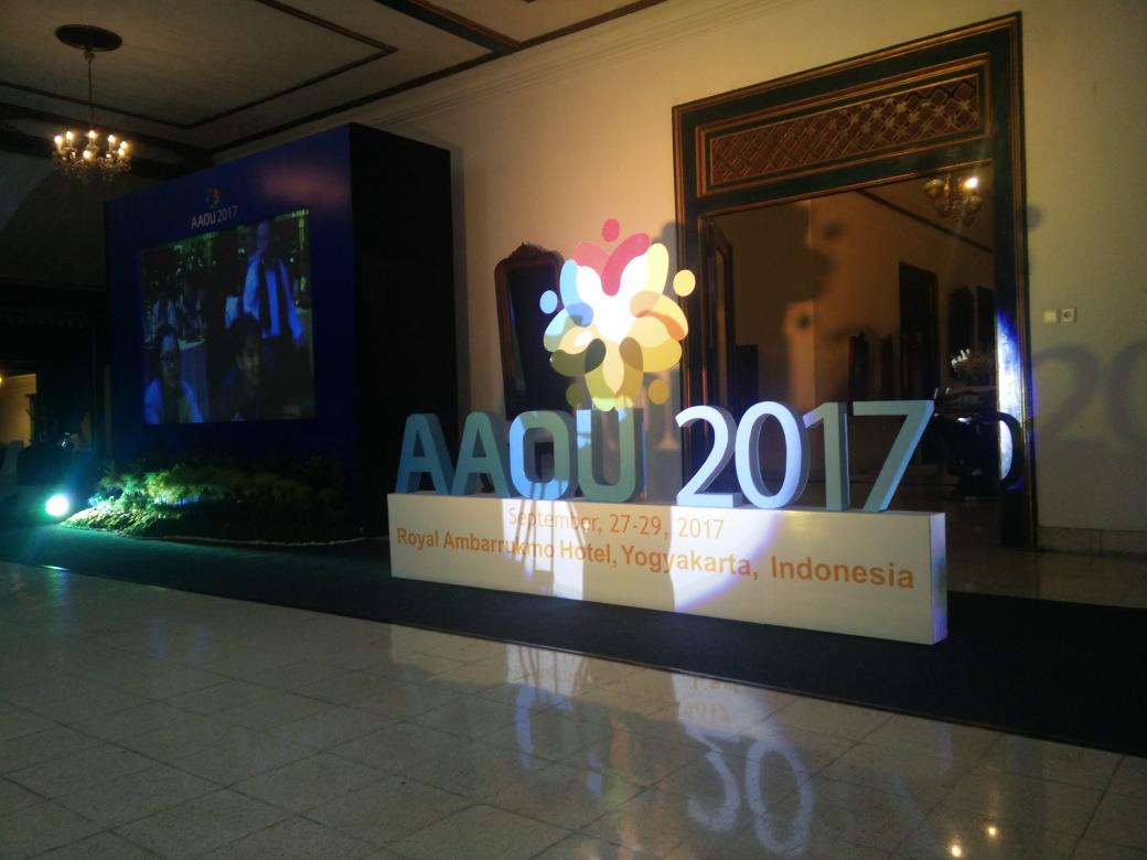 aaou2017's tweet photo. Cultural Night at Pendopo is about to begin #aaou2017 https://t.co/hldtJ5TaXa