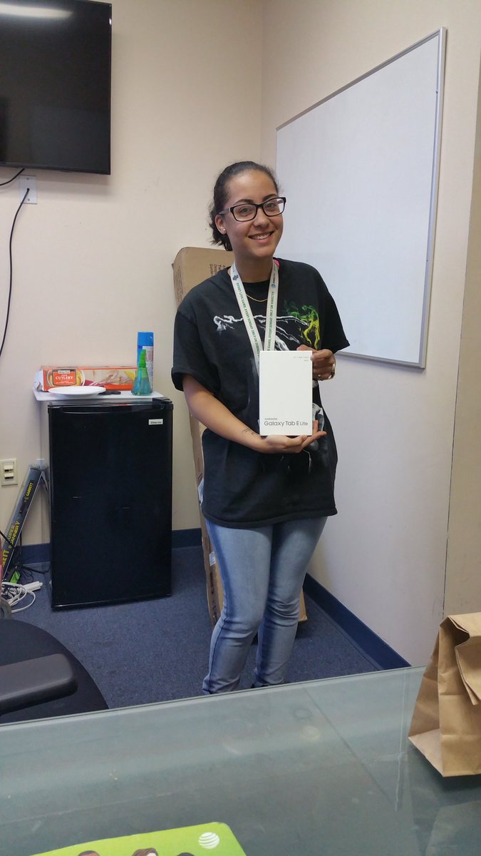 RANDAE_EDC_TPAL's tweet photo. Ashley won the AAL drawing. It's great to win unexpectedly! https://t.co/mcmz2p7M3K