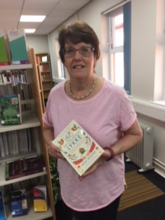 MFT Libraries (@mftlibraries) on Twitter photo Congratulations 🎉👍🌟to our <a href="/TraffordHosp/">Trafford Hospitals</a> Open Day Library quiz winner - enjoy your prize #winners #prizes #NHS Congratulations 🎉👍🌟to our <a href="/TraffordHosp/">Trafford Hospitals</a> Open Day Library quiz winner - enjoy your prize #winners #prizes #NHS