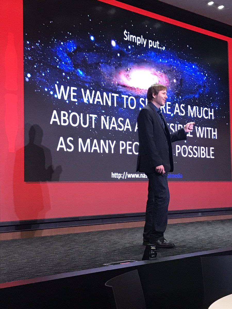 taranamayes's tweet image. Who better to talk #contentmarketing than the one who shares some of the best content ever? NASA's digital guru @yembrick #RaganContent