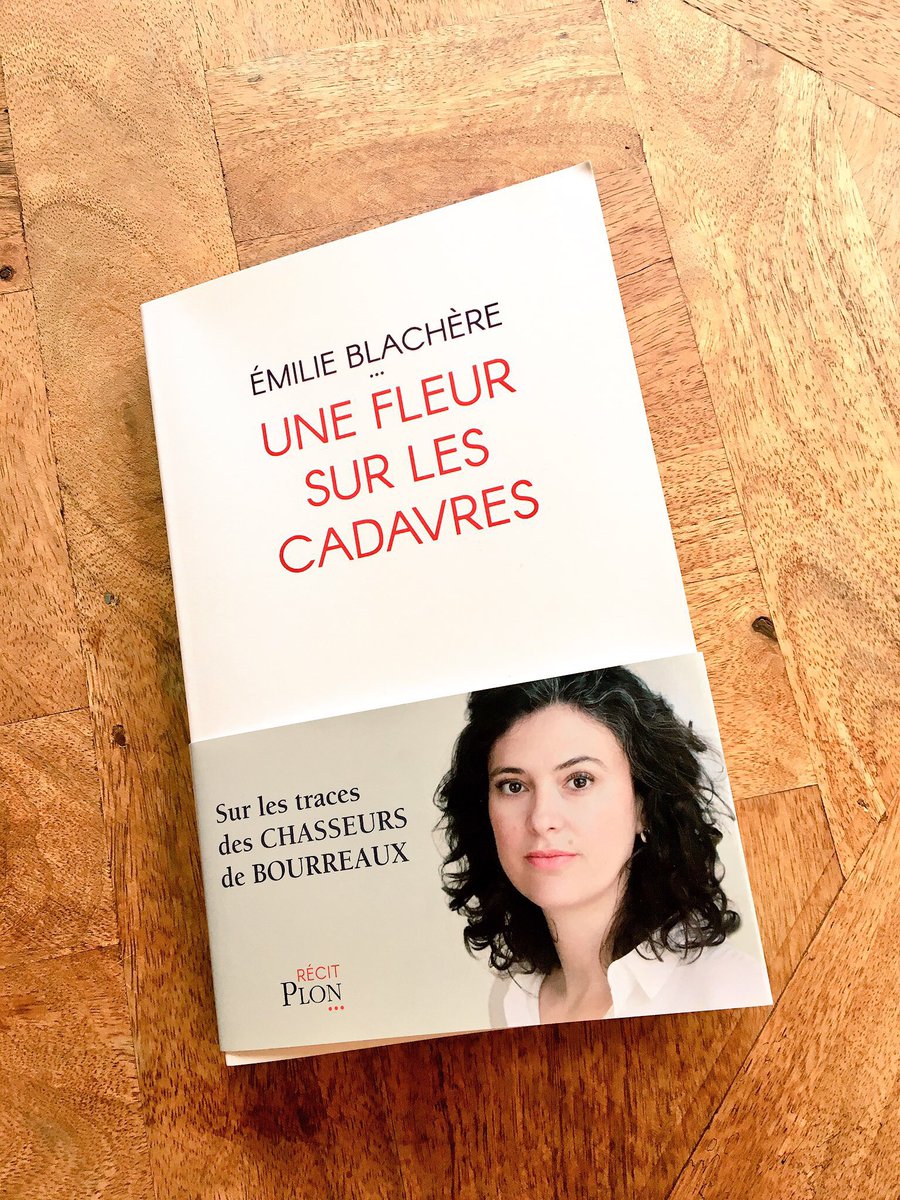 EmilieBlachere's tweet image. Mon 1er livre &quot;Une fleur sur les cadavres. Sur les traces des chasseurs de bourreaux&quot; sort jeudi 5 octobre aux @EditionsPlon @ParisMatch.