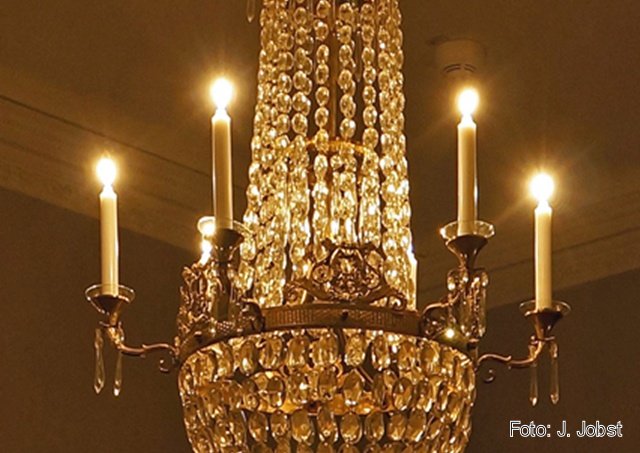 #Ahrensburg #Schloss #Ahrensburg im #Kerzenschein: Ab 1. Oktober Karten sichern bit.ly/2wWtIiJ #Advent