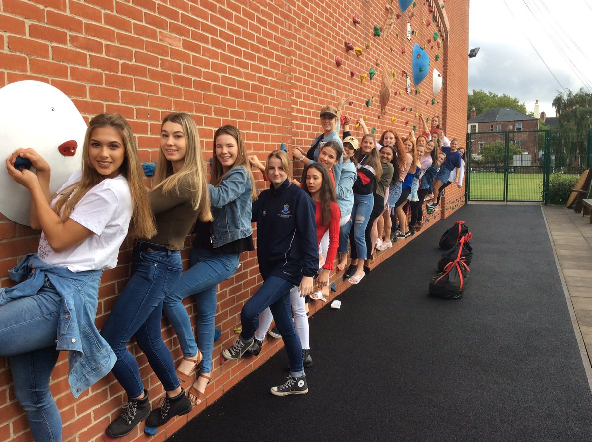 TCSUKTour's tweet photo. Goodbye Nottingham Girls' High School...next stop, London! https://t.co/rEaPAXSu2v