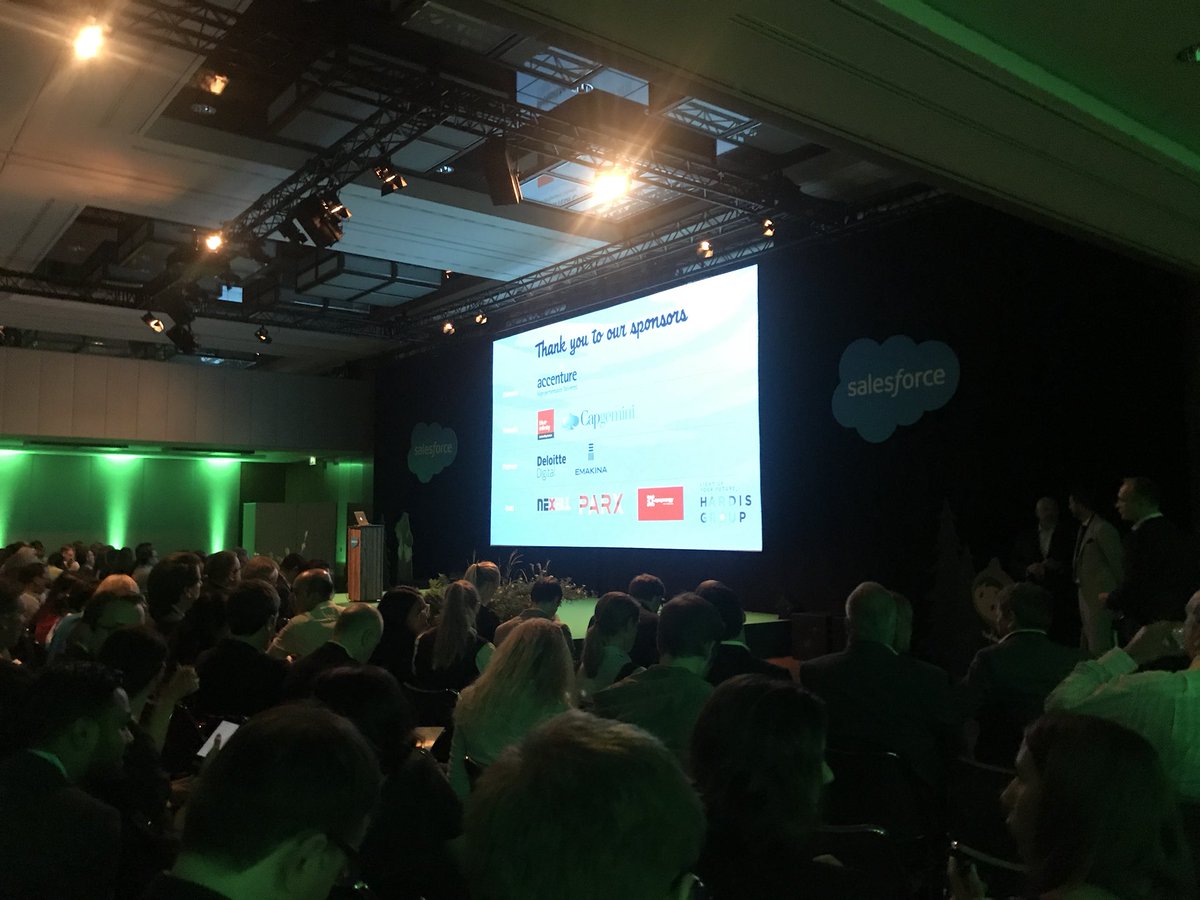 nicolasodet's tweet photo. 800 personnes au #salesforcebasecamp de Genève avec @GroupeHardis en sponsor ; ) https://t.co/mv744ZI3Od