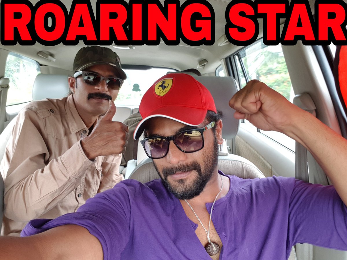 ರೋರಿಂಗ್ ಸ್ಟಾರ್ ಶ್ರೀಮುರಳಿ ಇಂದು ಸಂಜೆ #ಮೈಸೂರಿನಲ್ಲಿ ನಡೆಯಲಿರುವ #ಯವ_ದಸರಾ_ಸ್ಯಾಂಡಲ್ವುಡ್_ನೈಟ್ಸ್ ಕಾರ್ಯಕ್ರಮದಲ್ಲಿ ಭಾಗವಹಿಸಲು #ಮೈಸೂರಿಗೆ ಆಗಮಿಸುತ್ತಿದ್ದಾರೆ