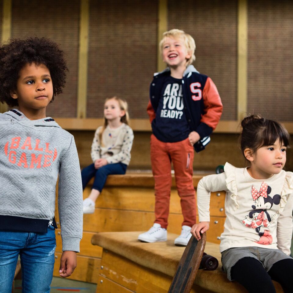 Showroomprive.es (@showroomprivees) on Twitter photo <a href="/Orchestra_eshop/">Orchestra-Prémaman</a> llena de #estilo los patios de la #escuela
🤗La van a adorar > bit.ly/BlogKissOrches…
👉🏻La venta > bit.ly/SRP-Orchestra <a href="/Orchestra_eshop/">Orchestra-Prémaman</a> llena de #estilo los patios de la #escuela
🤗La van a adorar > bit.ly/BlogKissOrches…
👉🏻La venta > bit.ly/SRP-Orchestra