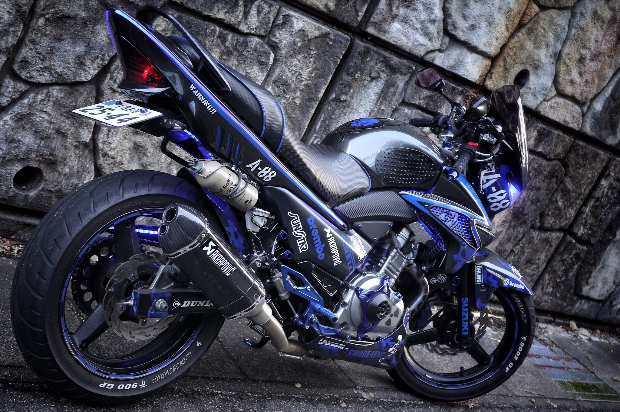 ゔぉる マフラー変えてからまともに車体写真撮ってなかったので もう弄ることはない Gsr250 私のバイクお世辞でも かっこいいと言ってくれる人rt T Co G5nkvnmynb Twitter