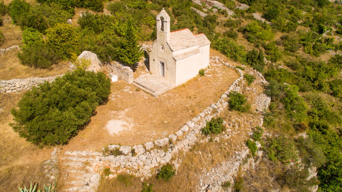 VisitIgrane's tweet photo. Tomorrow at 15:00 hours is holy mass in St. Michael church from 9ct. #SaintMichael #igrane #croatia #CroatiaFullOfLife #visitigrane #culture https://t.co/rORgnPUwj3