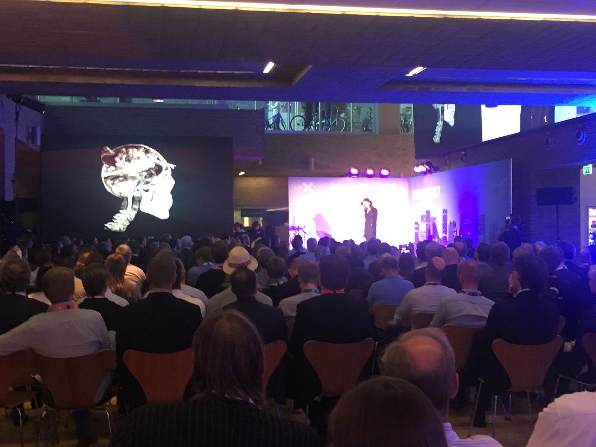 Checkdsuite's tweet photo. Energisk, morsomt og lærerikt... #DNBnxt https://t.co/Htq7IOLF4N