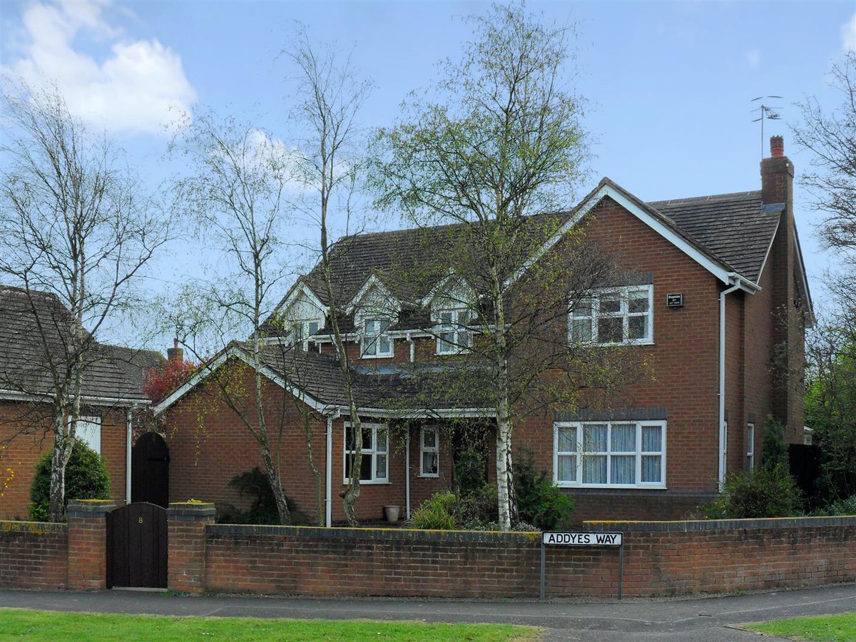 Looking for a #property to rent in #Worcestershire? This 4-bed detached is available now! ldrs.ly/i6AR2