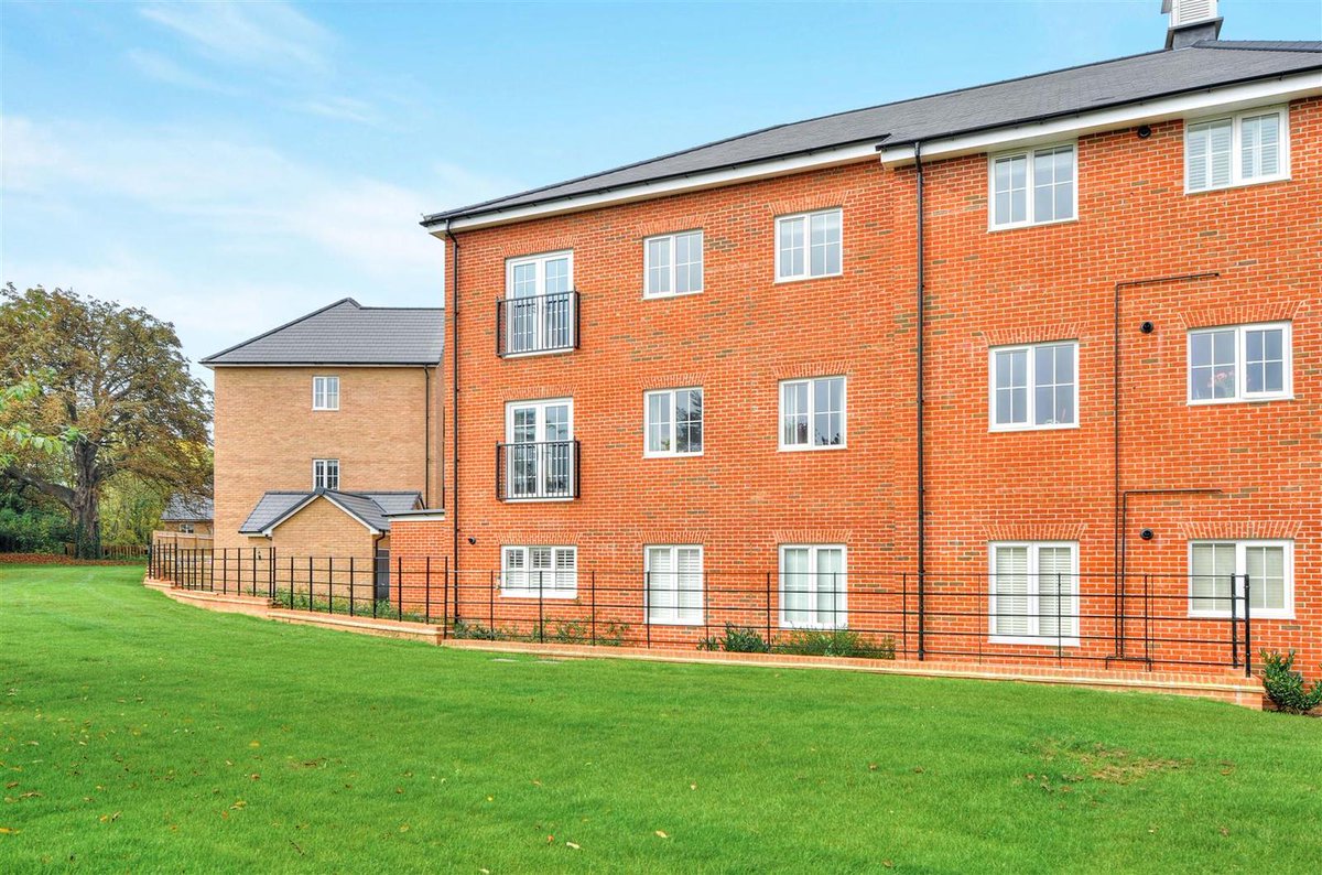 Looking for a #property to rent in #Buckingham? This 2-bed apartment is available now! ldrs.ly/hRmK