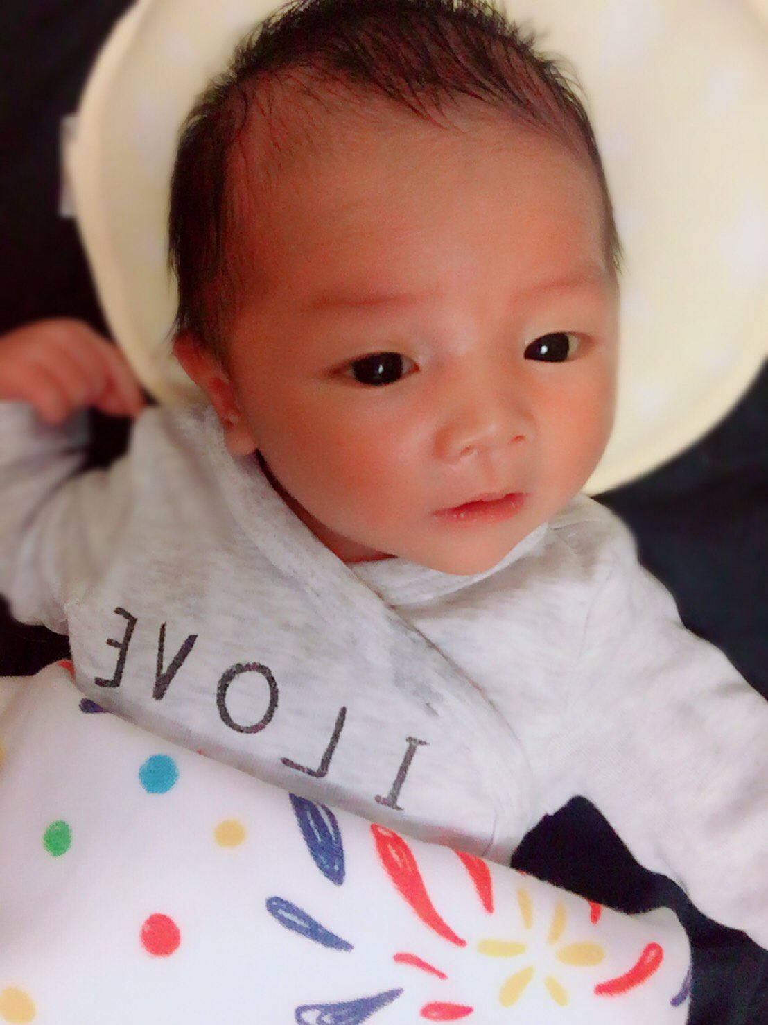ノブチョコ ばかかわいくない 仕事でめちゃ疲れて帰って きたらりおたんの寝顔とか 笑顔見るとパパはすごく 癒されてもっと頑張っちゃお っておもうね N りおくん ノブチョコjr 新生児 かわいすぎる T Co Sxqigc77rs Twitter