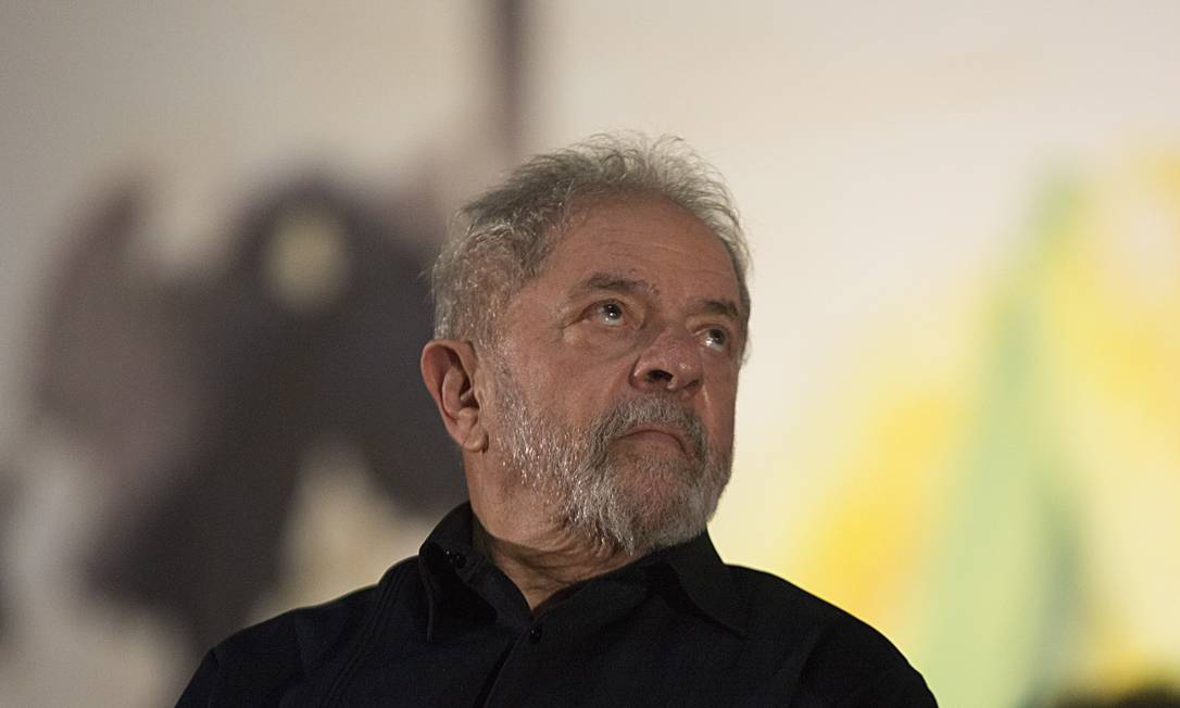 Empresário diz que recibos de Lula foram assinados em um único dia https://t.co/t9kiMshCHS