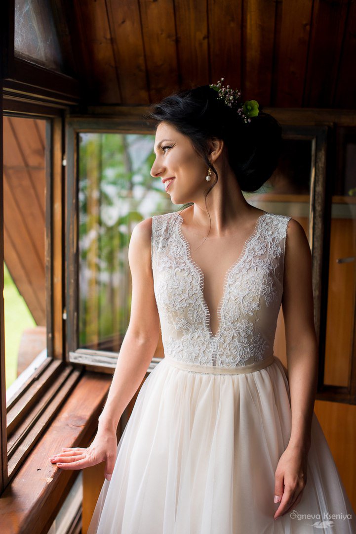 AMOURBRIDALperm's tweet photo. На фото наша очаровательная невеста Елена👰😘 
Все моменты запечатлела Огнева Ксюша 📷 https://t.co/SBnhs5cNi4 https://t.co/IhoXy5PkAE