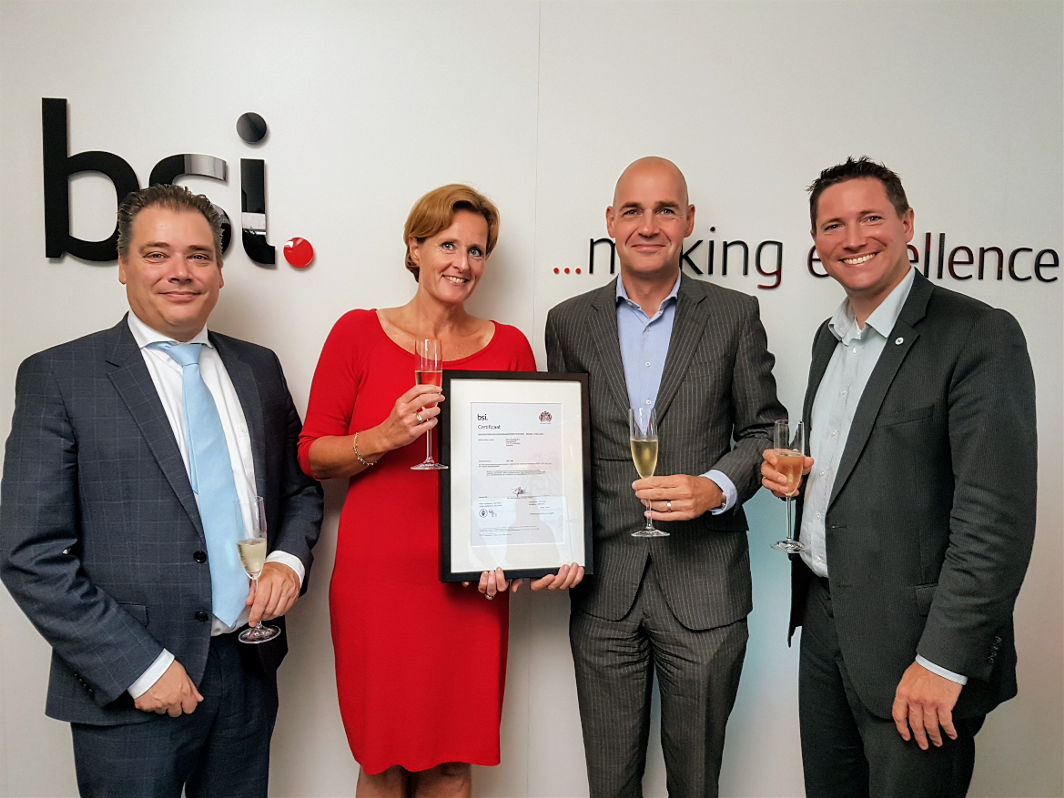 qnh_nl's tweet photo. Trots op onze ISO 27001 certificering, essentieel voor het bereiken van #GDPR compliancy! #informatiebeveiliging https://t.co/M61xKrGjHv https://t.co/pQP9VYe6Tb