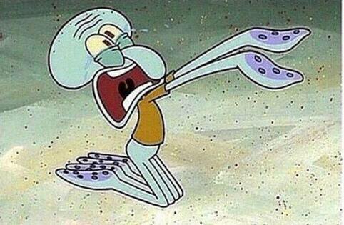 Quando você acorda e seu celular está descarregado.....