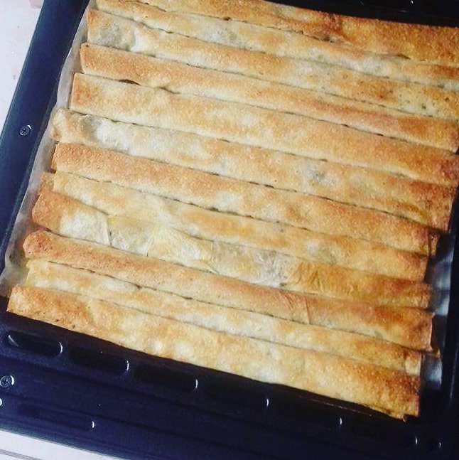 Kaconi's tweet photo. Evo. Vruć #burek #pitac https://t.co/rrXT7a3qk0