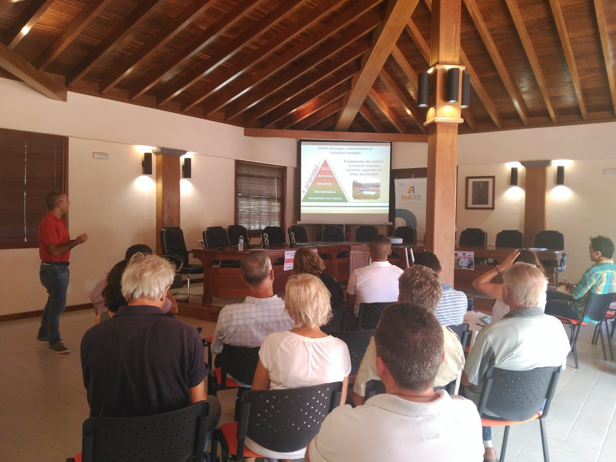 <a href="/Red_CIDE/">Red CIDE</a> Segundo Impulso Tecnológico y Comercial a la agricultura ecológica, con Santiago Perera @camaratenerife <a href="/fg_ull/">FundaciónGeneral ULL</a> <a href="/catedraagroalim/">catedraagroalimentar</a>