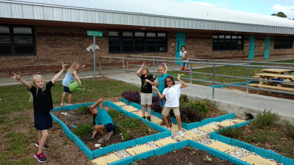 randal_preston's tweet photo. The garden girls were working hard today in the sensory garden and outdoor classroom. #IRESthebest #613strong #manateesensorygarden https://t.co/RvODmuWLjt