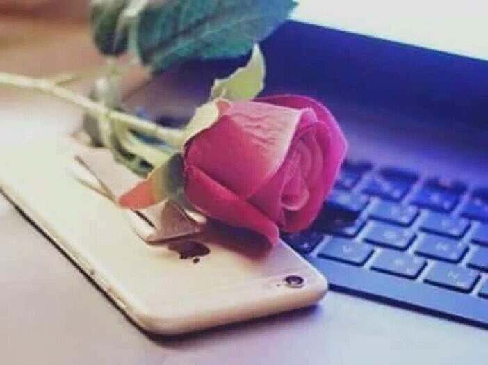__dem__4's tweet photo. الإتصال المُفاجىء،والرسائل المُفاجئه دائمًا وابدا تفوز بإنها تعادل اشواط كثيره من الرِضا.
'
#أجمل_أحساس_للدعم
#قروب_ابداع_شقردي https://t.co/2TwP1qViCc