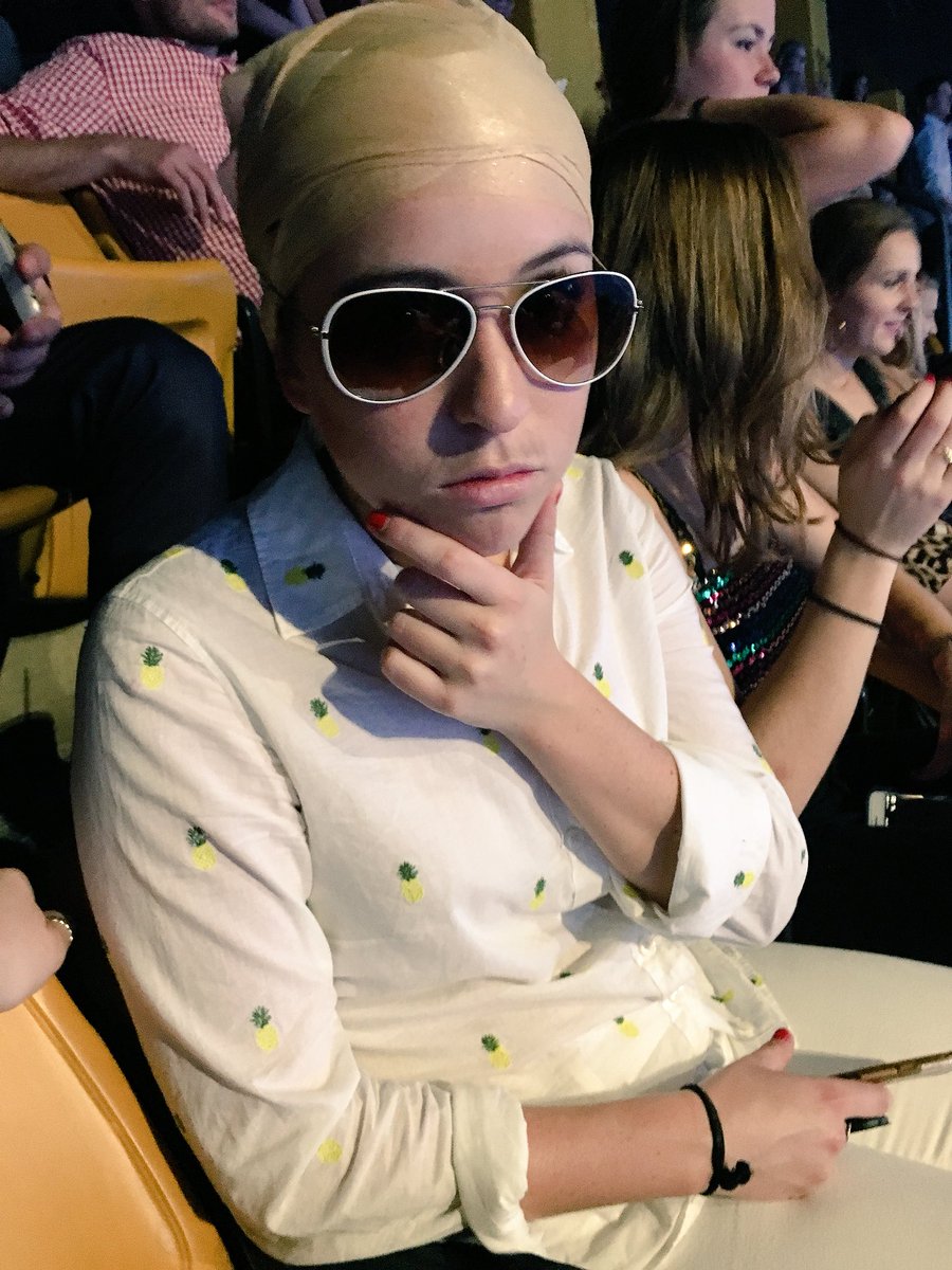 got2peenow's tweet photo. Get Tara on stage #section330 #row13 #herdream #pitbull #enrique #mr.worldwide #miami #305 https://t.co/juDMusUhaz