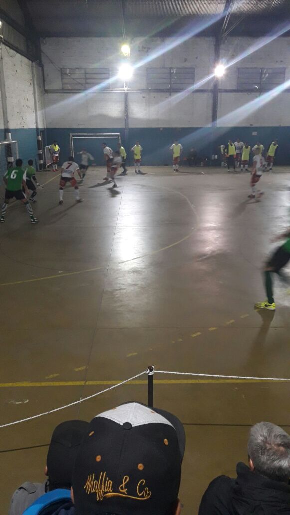 #PrimeraC FINAL @futsalbomberos 3 <a href="/CervantesFutsal/">Def.Cervantes AFA</a> 4. Los de Floresta sueñan con salvarse del descenso, quedaron a 4 puntos de Ituzaingo.