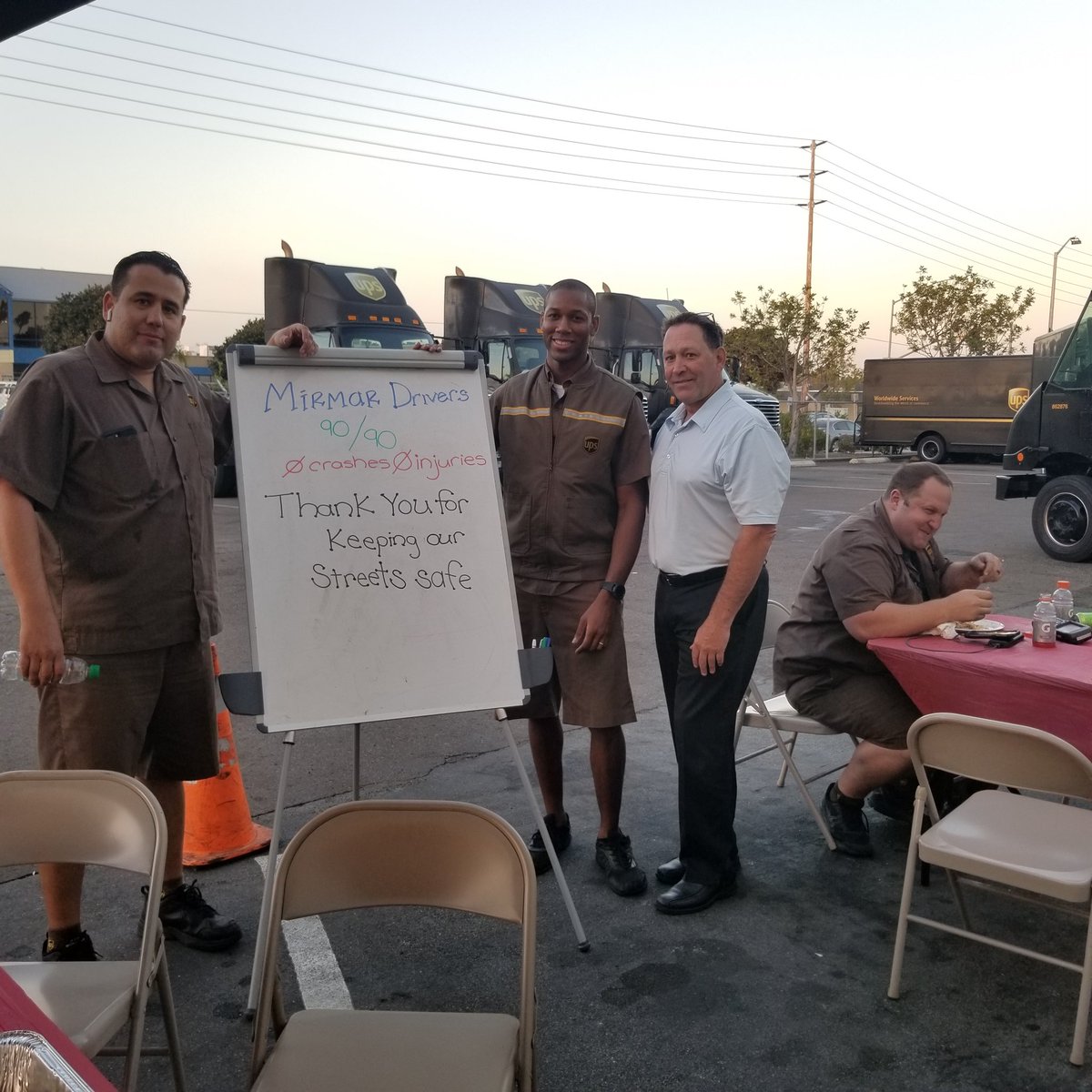 LisaDubeSD's tweet photo. Miramar Center celebrating safety our favorite way #carnepolloasadariceandbeans  #BBQ #safebychoice #thanku  @SouthCalUPSers @MarkSundelius https://t.co/YrZyjdZs6l
