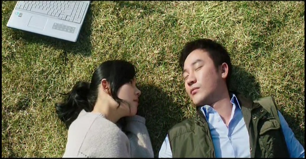 "손목 때리기는 보통 사이에선 하지 않지 않냐? 막 손 잡고 그래야 하는데..." 그 순수했던 시절의 나...#추억소환 EBS 한국영화특선 <건축학개론>...