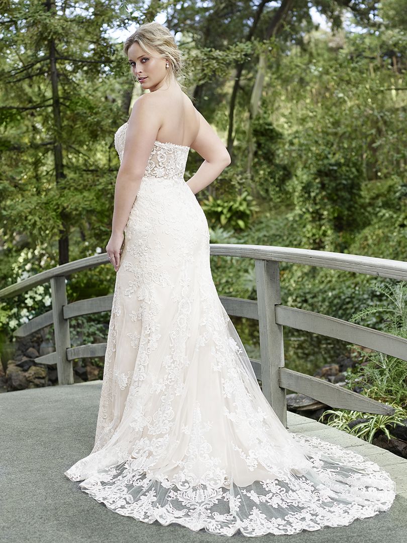 CasablancaBrida's tweet photo. #Style2255 Laurel, with its beaded ivy lace on netting over perfecting satin, is the picture of feminine grace. https://t.co/cY7BgpbEF6 https://t.co/ZRMOC79SVR