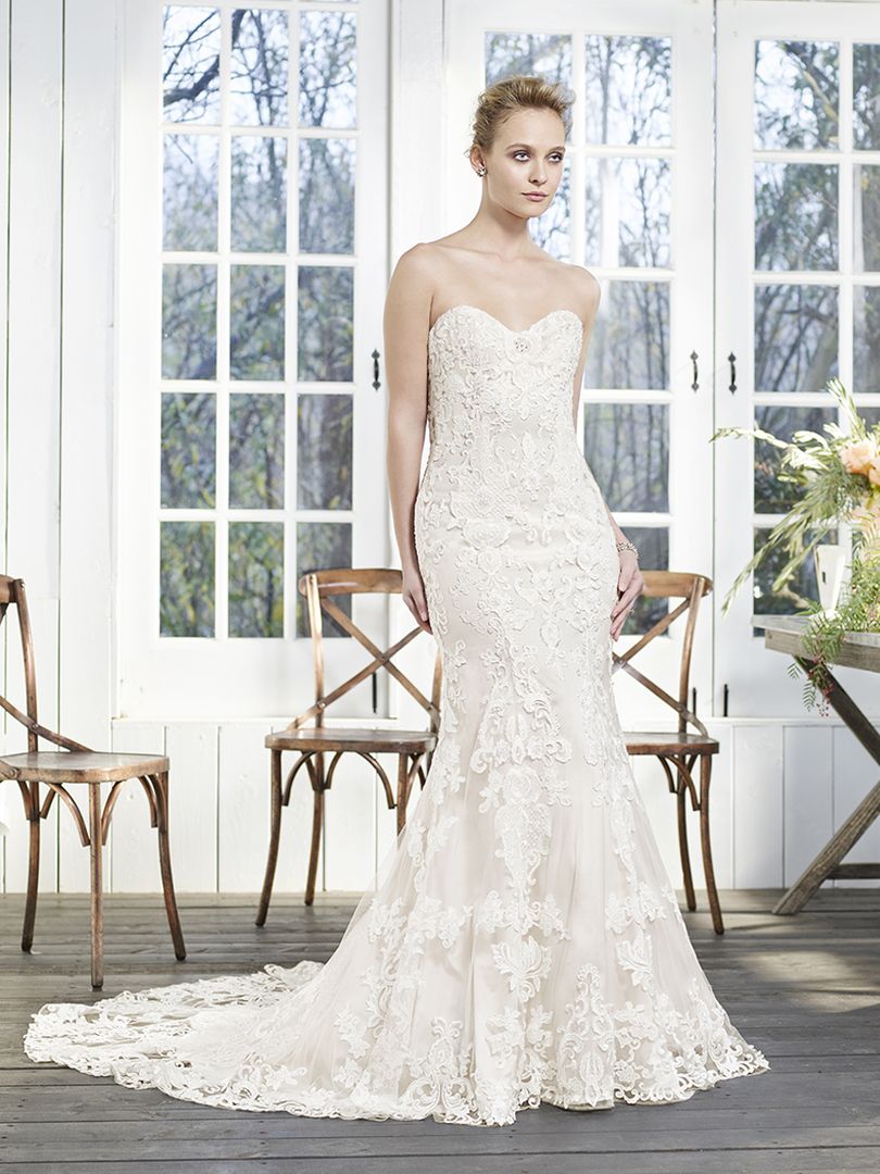 CasablancaBrida's tweet photo. #Style2255 Laurel, with its beaded ivy lace on netting over perfecting satin, is the picture of feminine grace. https://t.co/cY7BgpbEF6 https://t.co/ZRMOC79SVR