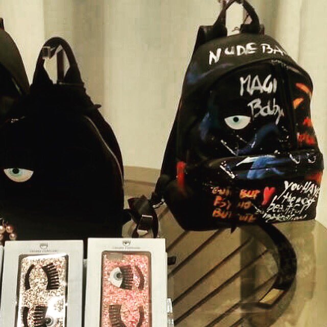 Chiara_Mexico's tweet photo. #grafitti #backpack @CF_Collection en el @palaciohierro #justarrived para #NochesPalacio #fall18collection @ChiaraFerragni @TBlondeSalad https://t.co/kPTs3XytLj