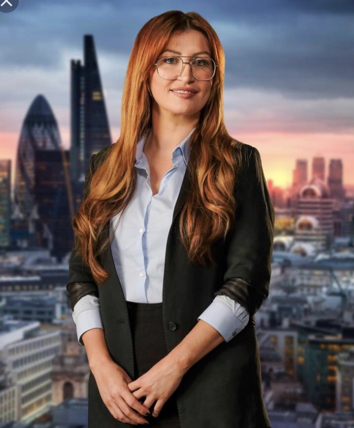 LGJHX's tweet photo. @bbcapprentice funny as #MichaelaWaine describes her PM in typical #Northern words *b*llend #love #TheApprentice #HotelTask https://t.co/YwGAEEev7W