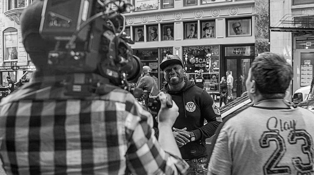 Directornocap's tweet image. @bet behind the scenes #settrippn with @jmedia_ @tanyahofflermoore #hiphopunity ift.tt/2z3d1Pd