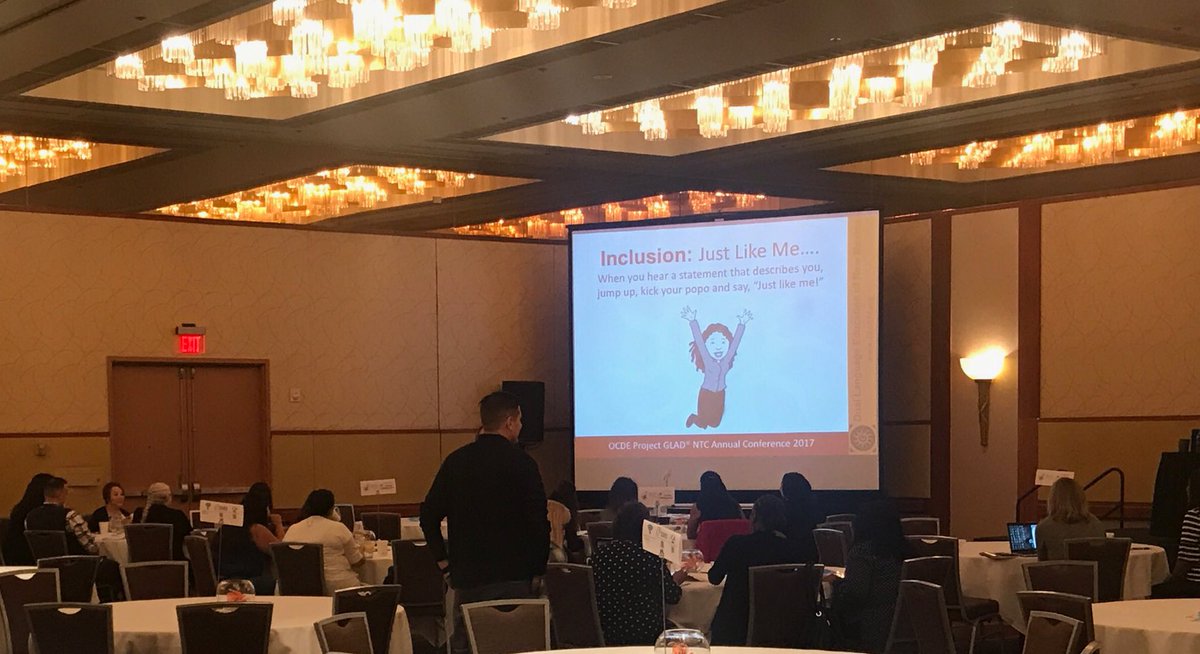 OCDEProjectGLAD's tweet photo. Diana Pinkston-Stewart @DLeNM presents on teaching for biliteracy #OCDEProjectGLAD https://t.co/AO1sFwL5Je