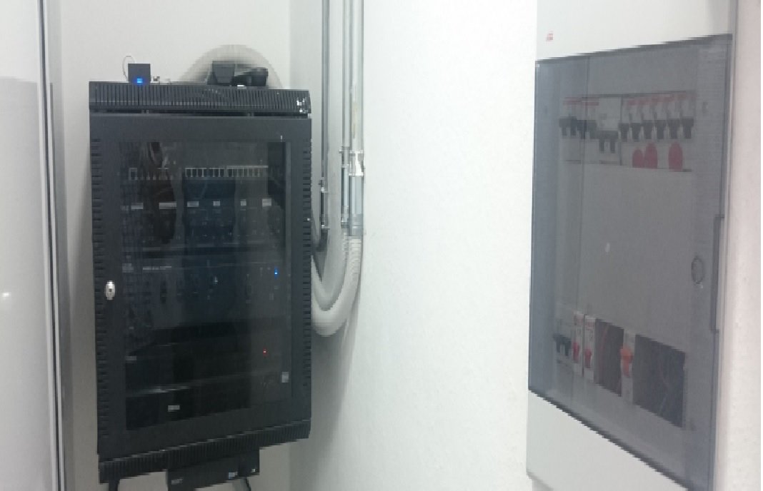 IngEmpconser's tweet photo. Sistema de control de #Sonido para #Showroom . Gabinete de #Tecnología . #ReddeDatos . Control de volumen independiente por Zona #Empconcer https://t.co/peyO0F7ed0