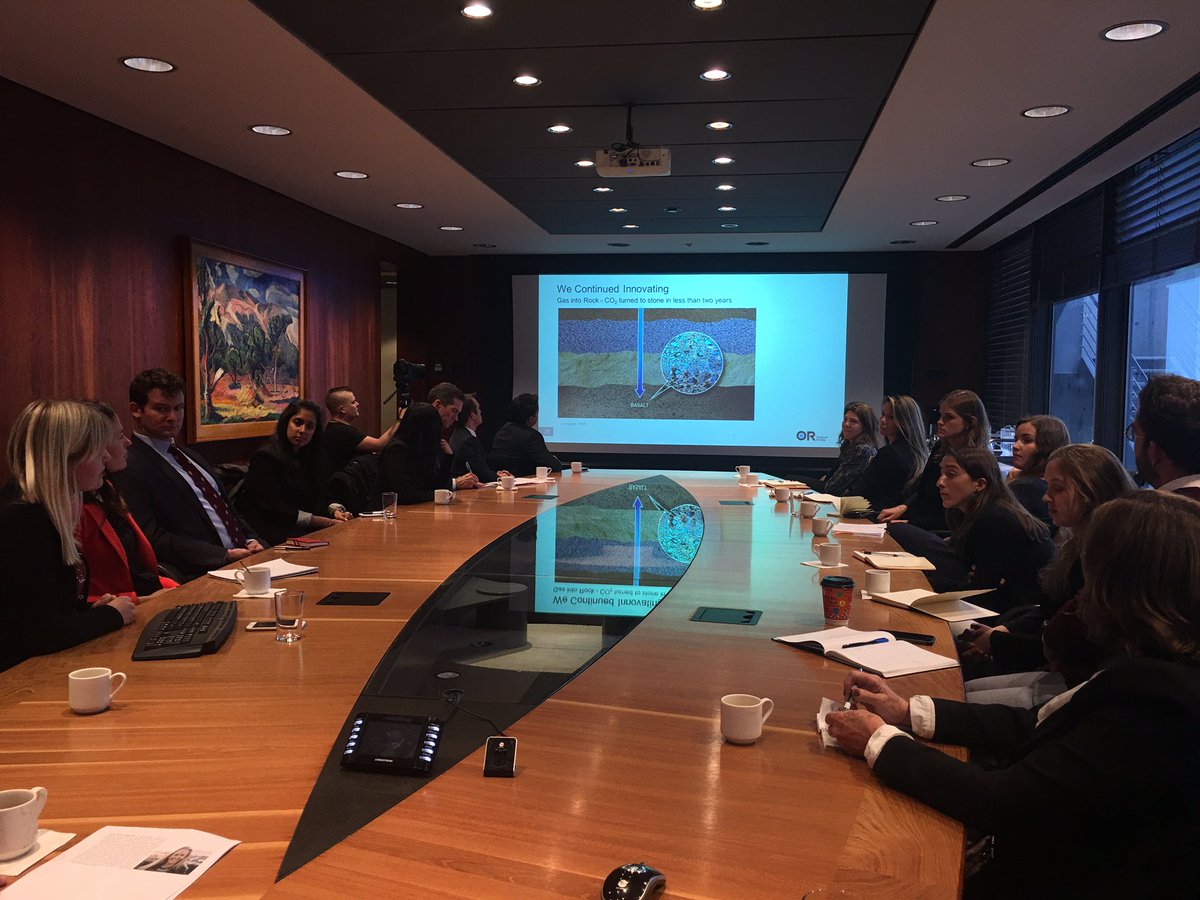 Today #mayor <a href="/Dagurb/">dagur@reykjavik.is</a> welcomed @Jpholdren &amp; scholars <a href="/Kennedy_School/">Harvard Kennedy School</a> @ to discuss #climatechange #energy #cities @orkanatturunnar Thank you!