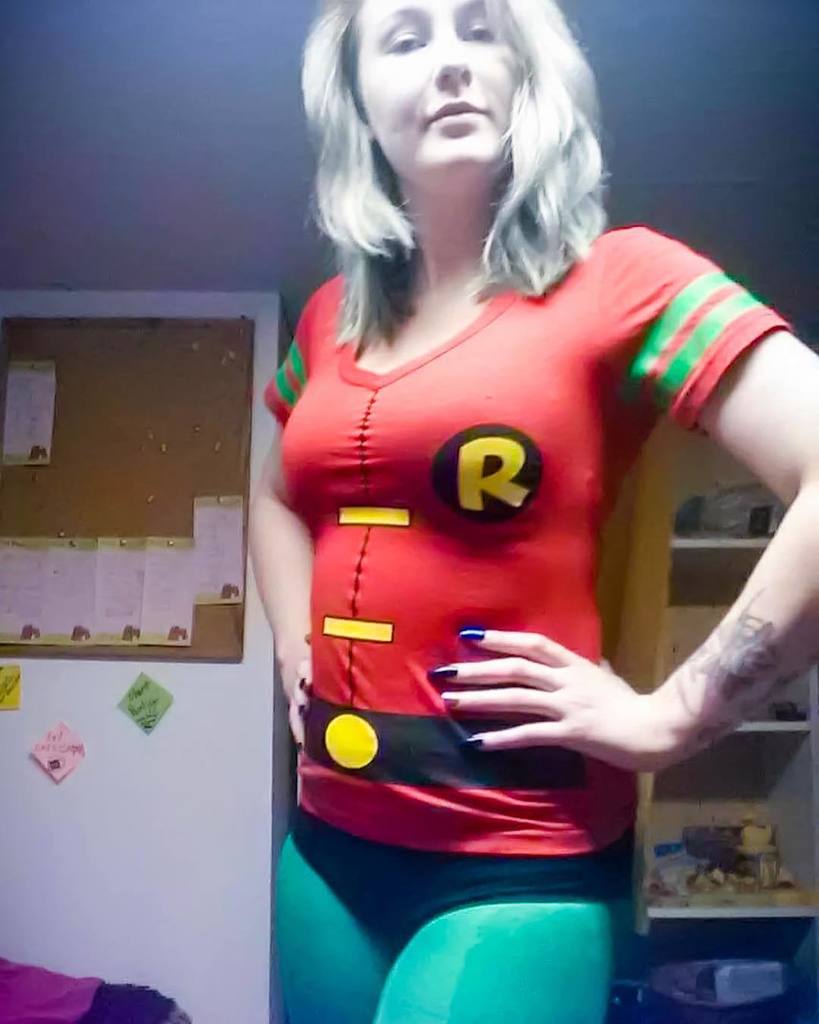 ZombieRPGee's tweet photo. #halloween #halcon2017 @ms.eleri_kate #costume #batman #robin #batmanrobin #robincostume #girlswithtattoos #halloweencostume #halloweengirl… https://t.co/3tfvDKB6iK