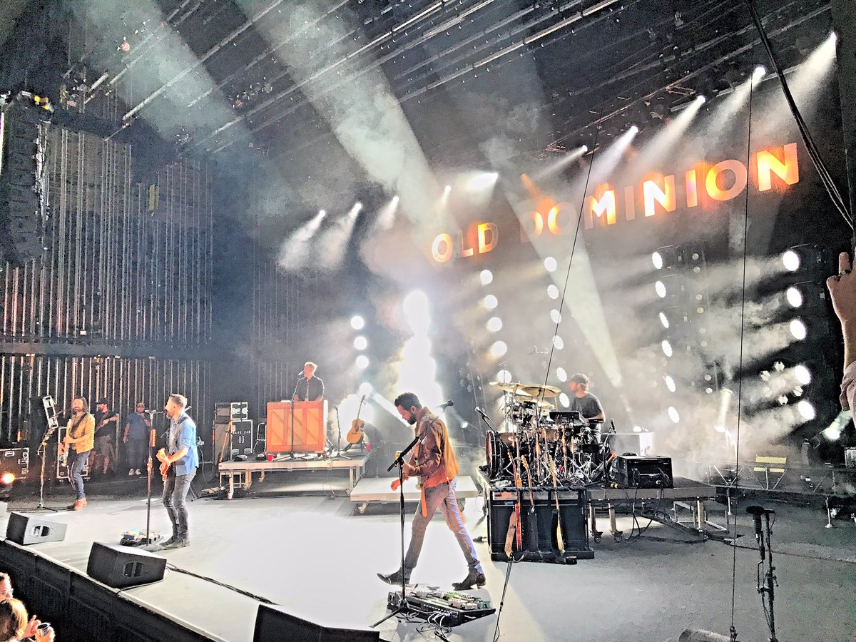 Win_Anyway's tweet image. Thanks so much @OldDominion for coming to play for @Win_Anyway Such a great show!  And such a great pic from a memorable night!