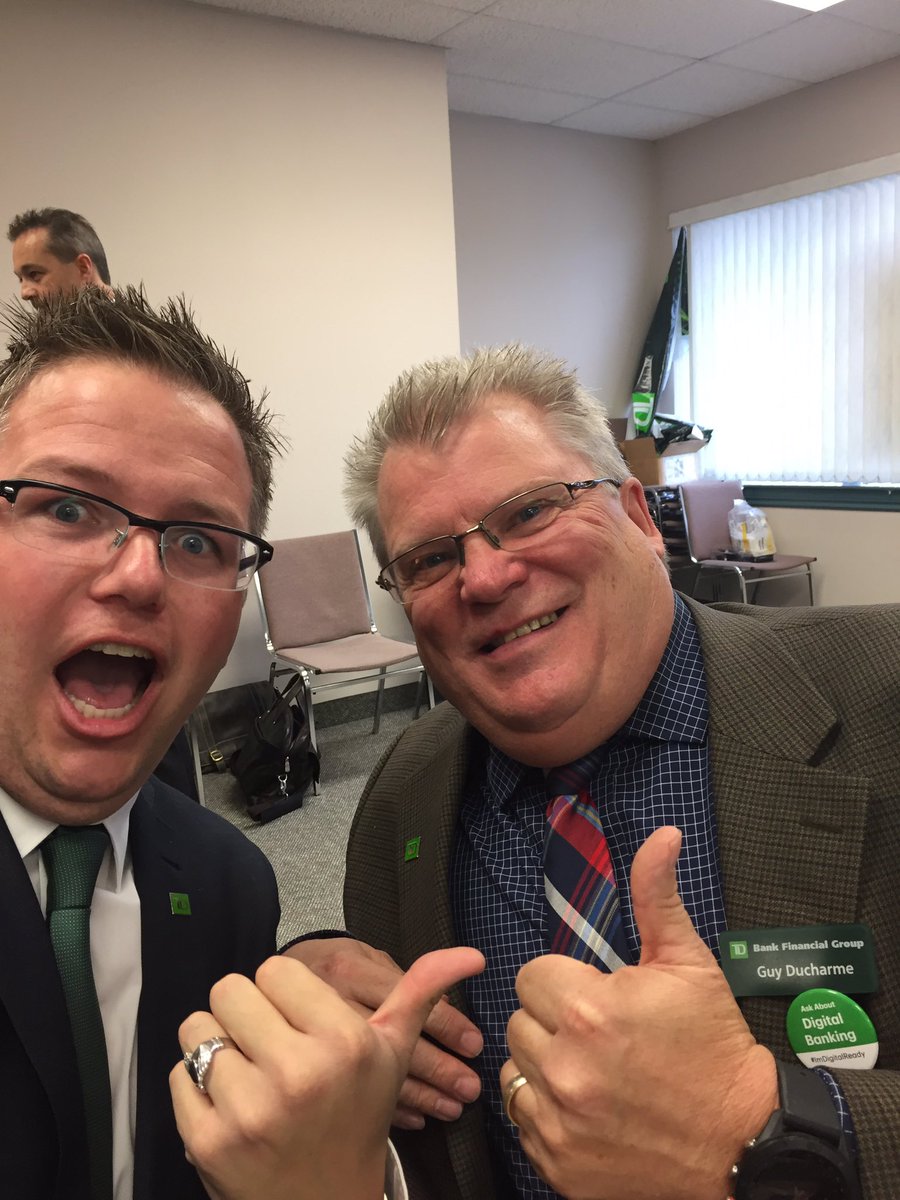 JustinManuel_TD's tweet photo. Who has 2 thumbs and 129 Connected sessions this month? This Guy! #Digital30in30 8/30 @GuyDucharme @AndrewP_TD @MichelleW_TD @TaraLynnH_TD https://t.co/IXkroNeLIv