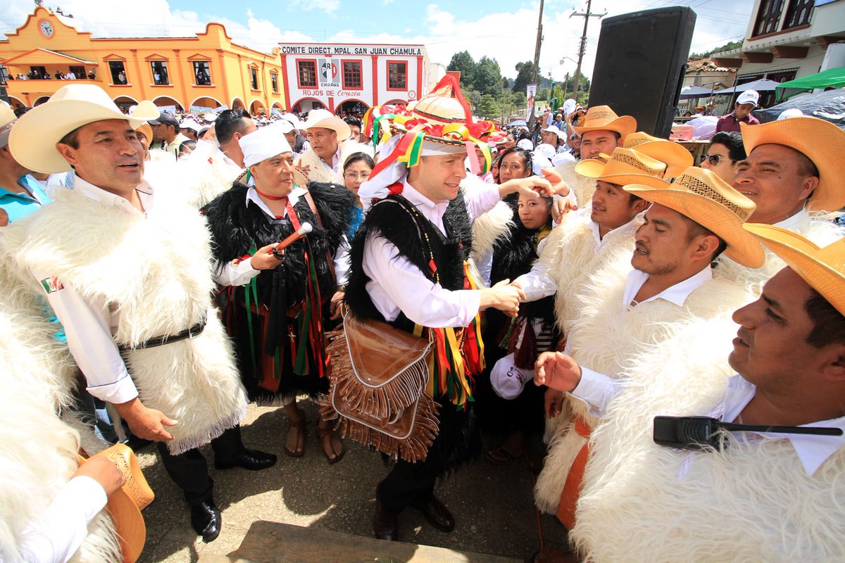 VelascoM_'s tweet photo. Desde #SanJuanChamula, pueblo de paz, de cultura y tradiciones milenarias, invité a los mexicanos a ayudar a #Chiapas visitándolo. https://t.co/xUGSqu0XJk
