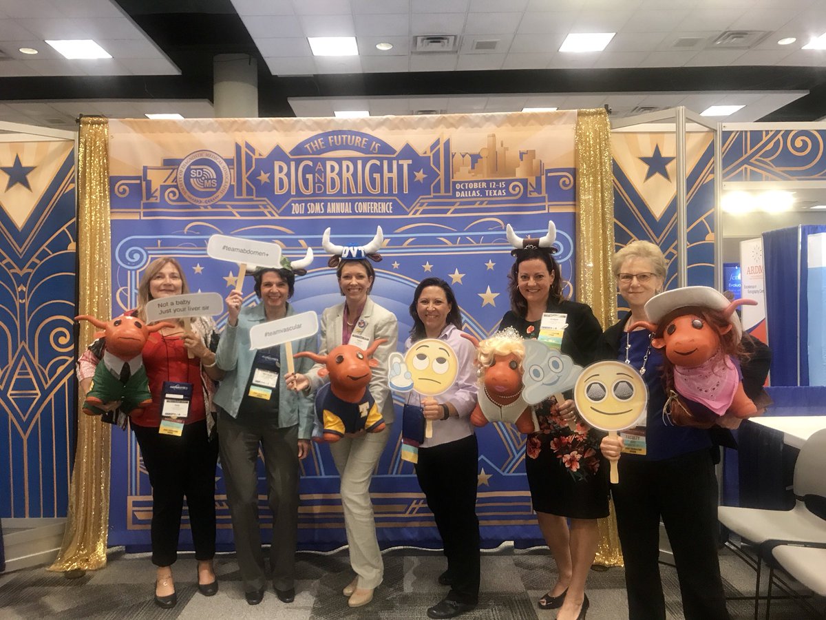 talisha_hunt's tweet photo. Exhibit hall opening night! Come check it out and visit the vendors, get some refreshments and make a donation to the SDMS Foundation cheering on your favorite longhorn!! #SDMS2017 #Dallas https://t.co/dk0EqBm51W