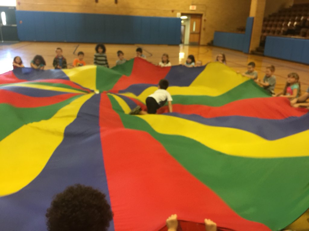 cbuff67's tweet photo. Having fun with the parachute this week. #weRhorgan #horganknights https://t.co/15nQbwNrgD