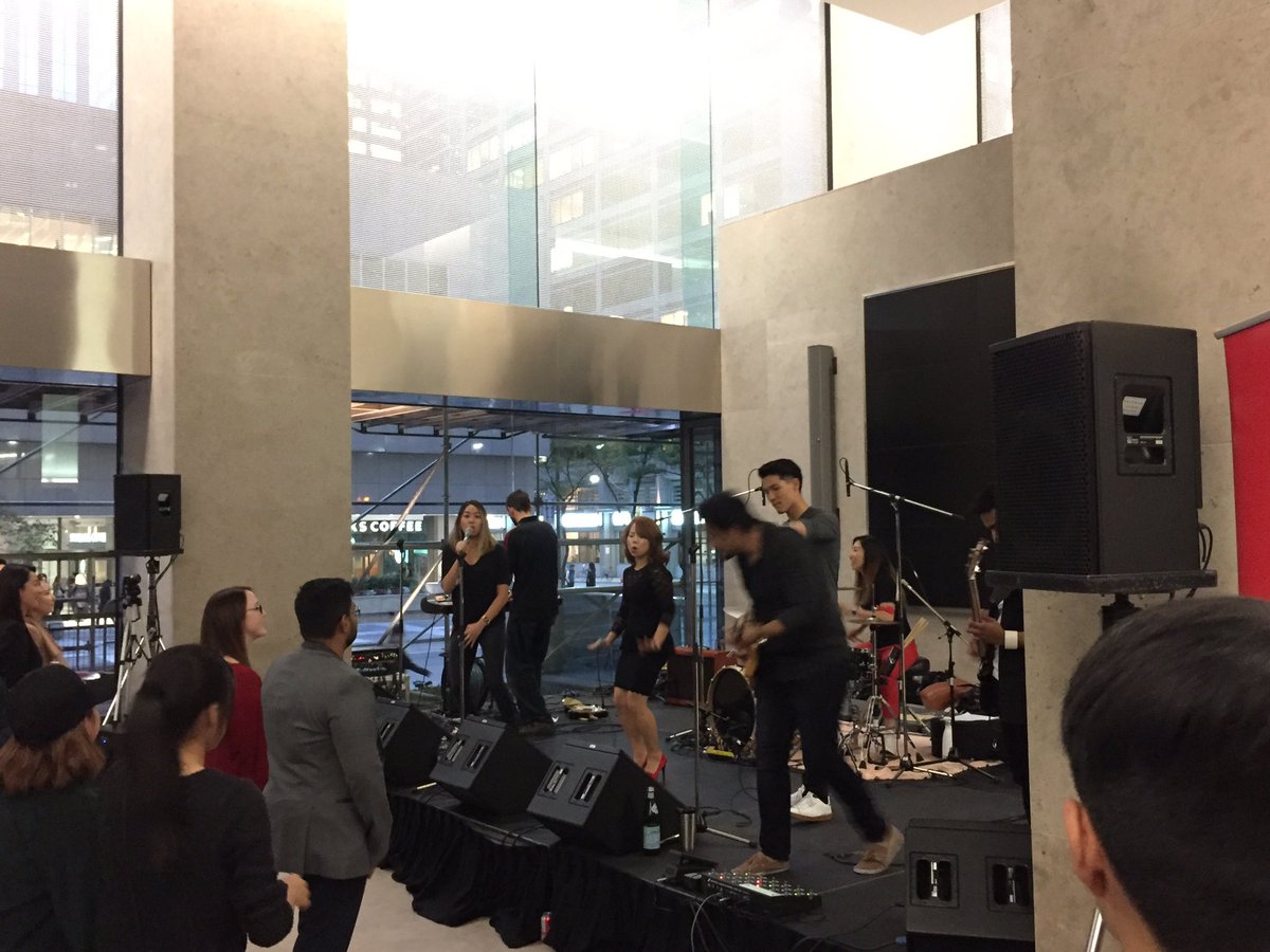 nayeonkimTO's tweet photo. Live! @EYCanada #Goingconcerns showing support for @unitedwaytyr https://t.co/tVZQL5pNBN