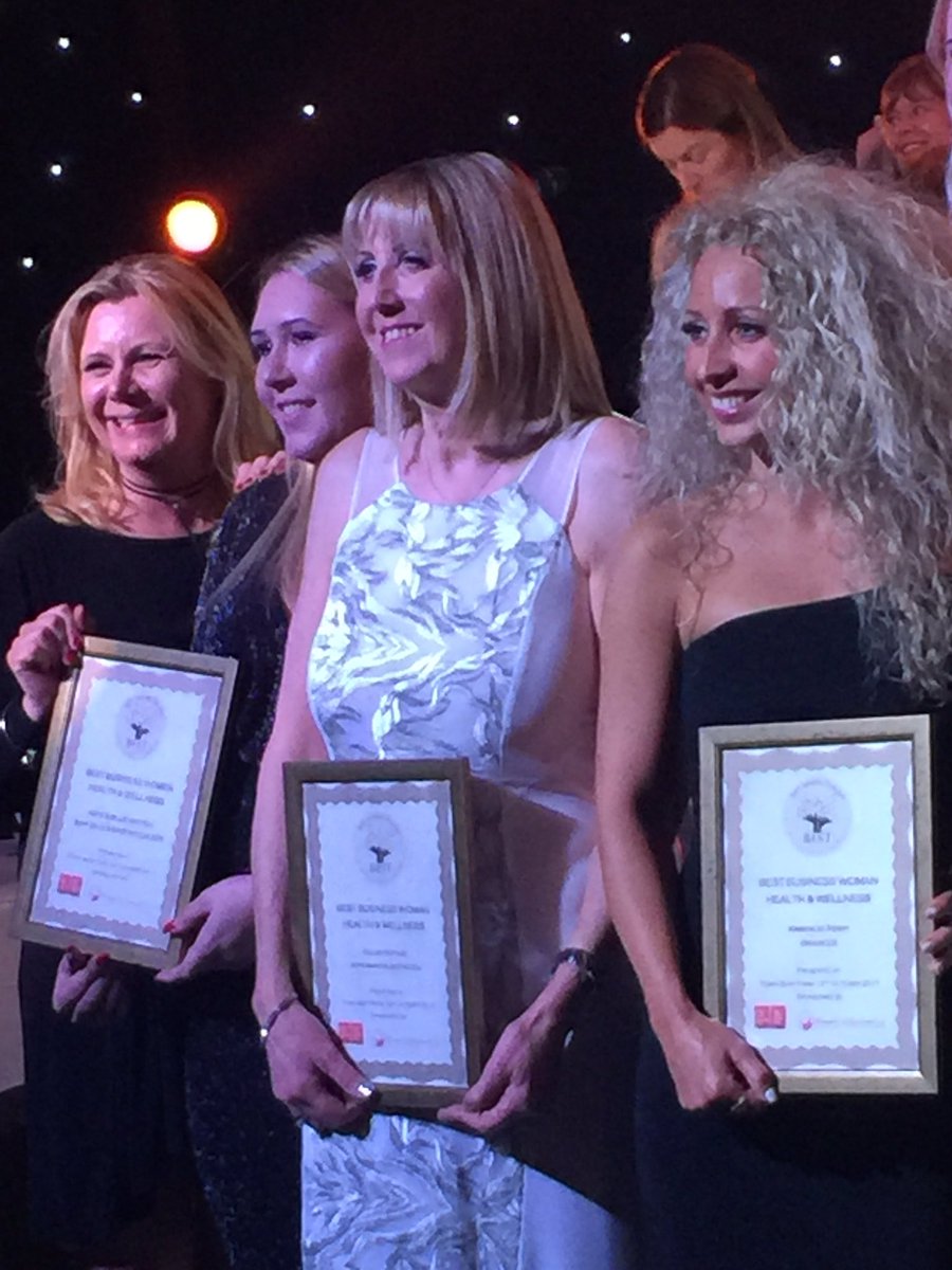 appearances4u's tweet photo. I'm a star!! Top 8 in the UK #BBWomenAwards2017 https://t.co/bitcu0DSAp