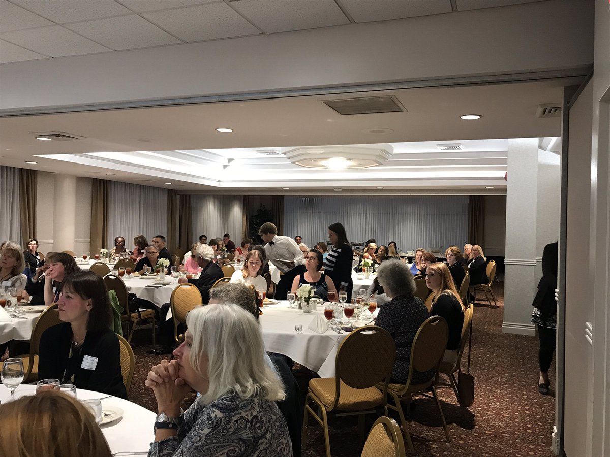 AADEVirginia's tweet image. Everyone at our state dinner! #AADEVA17