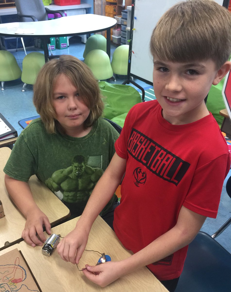Rosgone4thgrade's tweet photo. Sweet smiles of success! #challengeaccomplished #circuittester #sciencerocks https://t.co/jBHxB0mY06