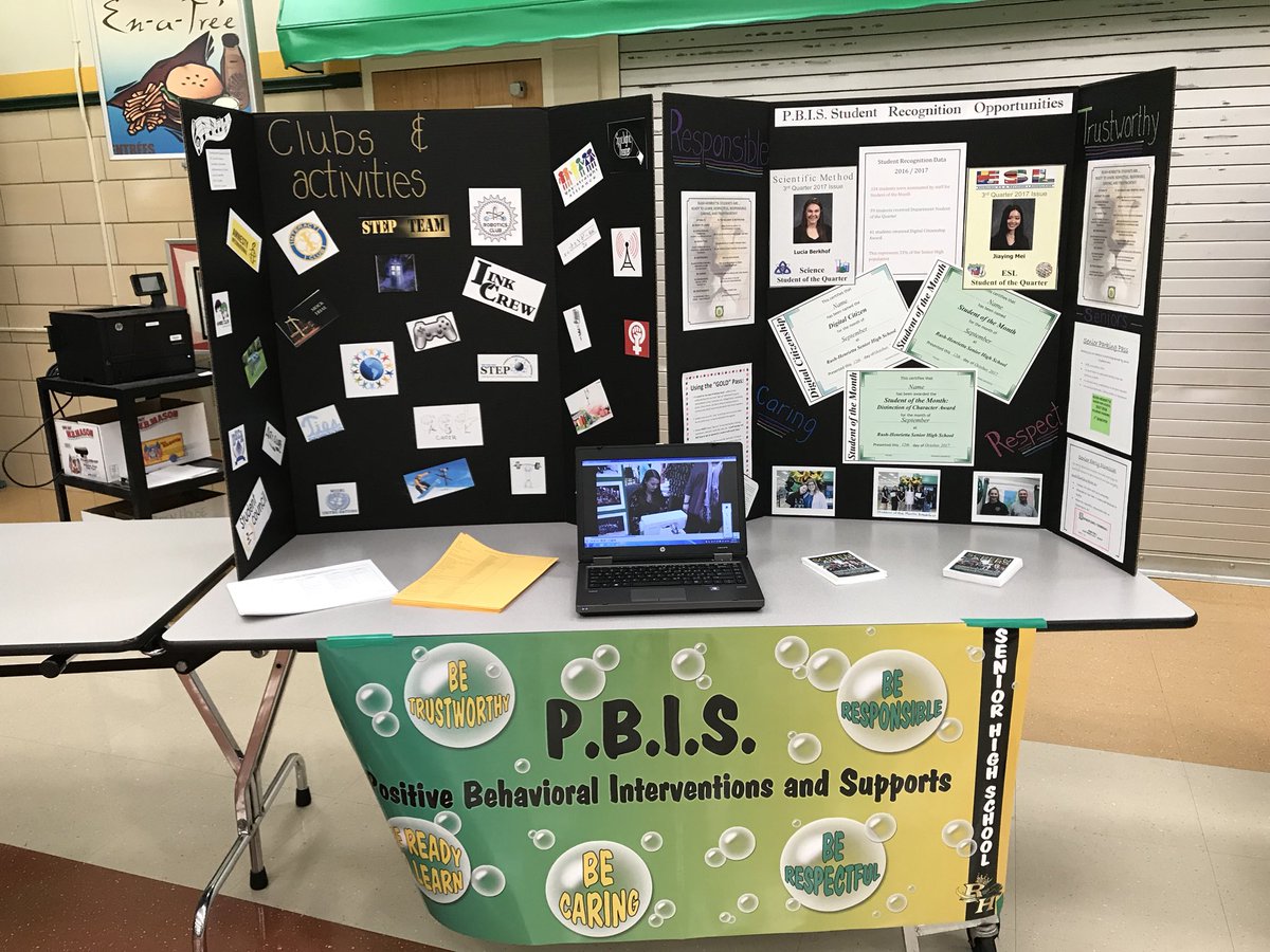 DinaStatho's tweet photo. Open House RH Senior High School 2017-Welcome RH Familiesππ #RaHComets #RHCometpride @BPattonRH @MrRussoRH @MrsLogueRH https://t.co/wkNoDf6sPj